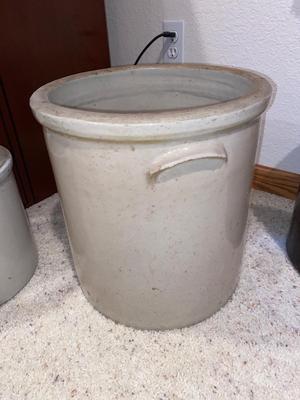 ANTIQUE MONMOUTH POTTERY 6 GALLON STONEWARE CROCK