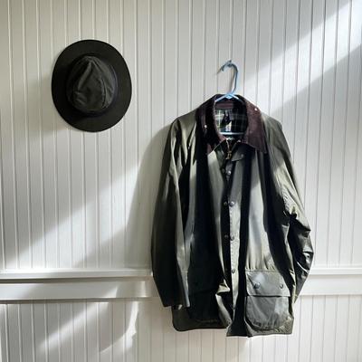 HC974 Mens Barbour Green Jacket with Hat