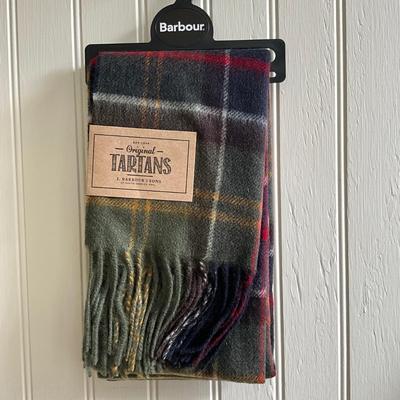 HC976 Ladies Barbour Quilted Jacket Size 12 with New Tartan Cashmere Scarf