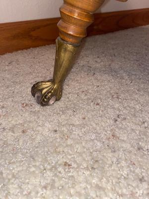 ANTIQUE SWIVEL PIANO STOOL WITH GLASS BALL BRASS CLAW FEET
