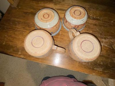 SIGNED "BARNES" KITCHEN POTTERY MUGS & BOWLS