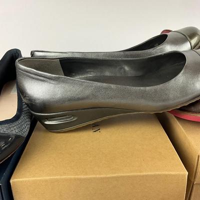 M994 Large Lot of COLE HAAN Slip on Ladies Shoes size 8.5-9