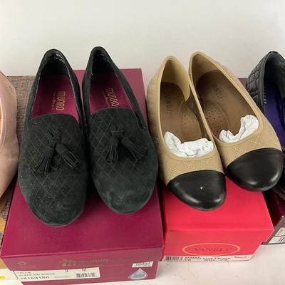 M1000 Lot of Ladies Flat Shoes, BORN, MUNRO, VANELI, AMALFI, COLE HAAN