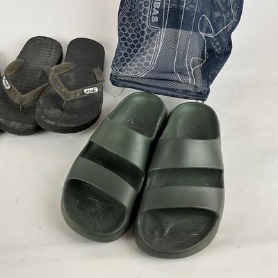 M1002 Four Pairs of LOCALS and BOOMBAS Flips and Slides