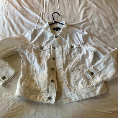 M1012 Lot of Ladies TALBOT'S Button Up Shirts