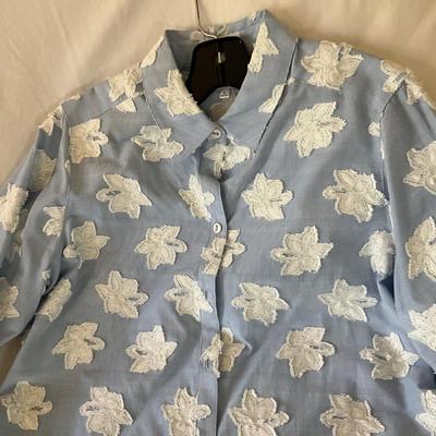 M1015 Lot of FOXCROFT Ladies Button up Blouses