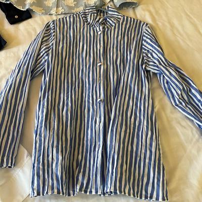 M1015 Lot of FOXCROFT Ladies Button up Blouses