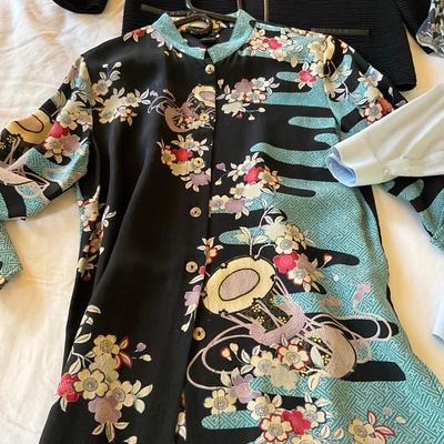 M1018 Lot of Ladies Blouses, CHICOS, DYLAN, CITRON, ESCAPADA, ENGLISH LAUNDRY