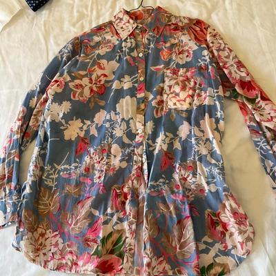 M1018 Lot of Ladies Blouses, CHICOS, DYLAN, CITRON, ESCAPADA, ENGLISH LAUNDRY