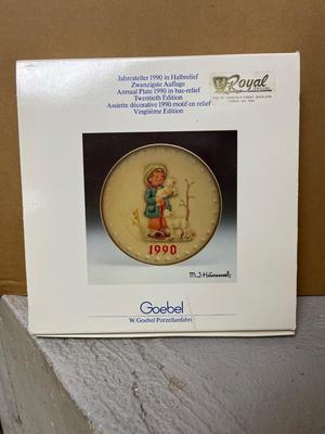 Decades of Hummel Plates