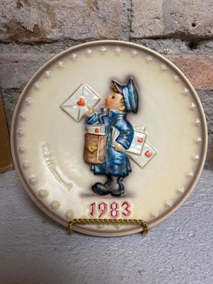 Decades of Hummel Plates