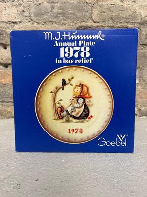Decades of Hummel Plates