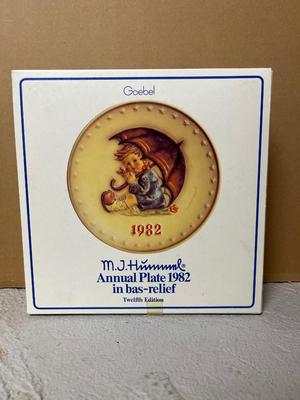 Decades of Hummel Plates