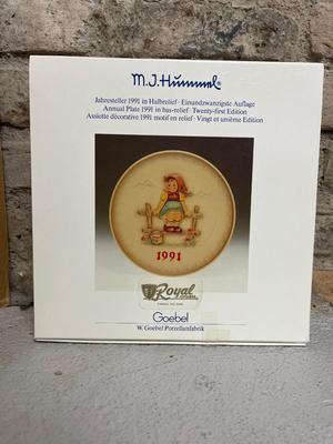 Decades of Hummel Plates
