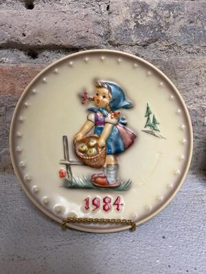 Decades of Hummel Plates