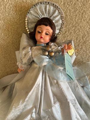 Madame Alexander Glistening Angel Topper