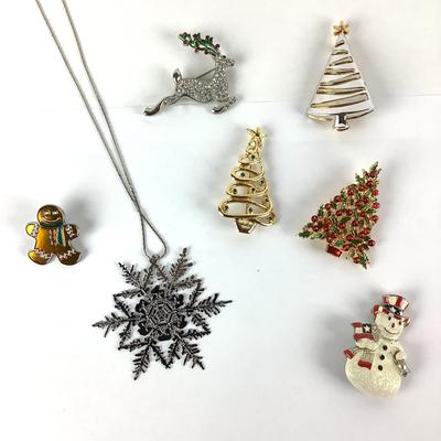 M1050 Lot of Christmas Jewelry