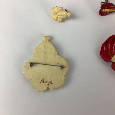 M1055 Vintage MING'S Hawaiian Ivory Carved Hibiscus & Anthurium Pin Earring Sets