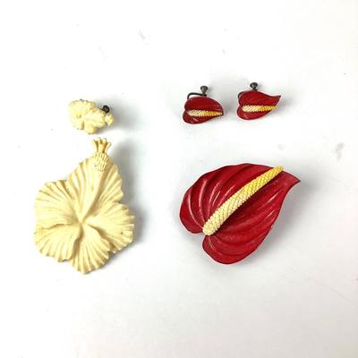 M1055 Vintage MING'S Hawaiian Ivory Carved Hibiscus & Anthurium Pin Earring Sets