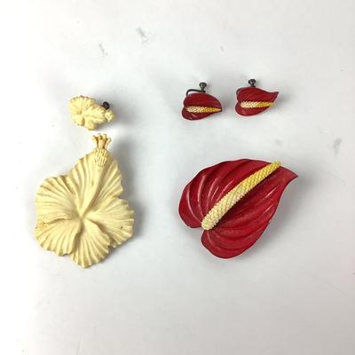 M1055 Vintage MING'S Hawaiian Ivory Carved Hibiscus & Anthurium Pin Earring Sets