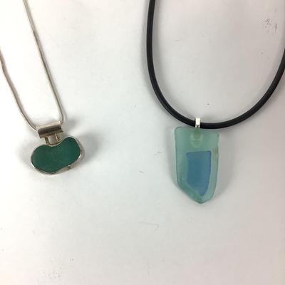 M1058 Ladies Sea Glass Necklace and Signed Art