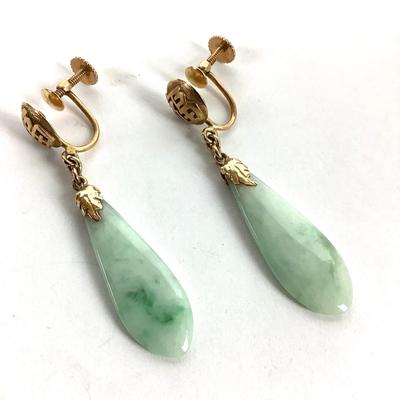 M1063 Ladies Chinese Jade Screwback 14k Earrings