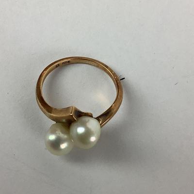 M1065 Ladies 14k Yellow Gold Mikimoto Pearl Ring