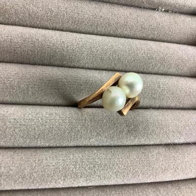 M1065 Ladies 14k Yellow Gold Mikimoto Pearl Ring
