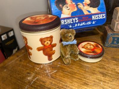 CAST IRON MODEL-T, BARNUM ANIMAL CRACKER & HERSHEY TINS, PLANTERS PEANUT JAR AND MORE!