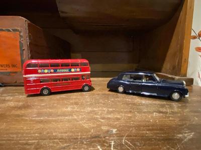 CORGI TOYS, LONDON TRANSFERS ROUTEMASTER AND ROLLS ROYCE PHANTOM