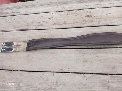 Equestrian Tack - brown Leather saddle girth