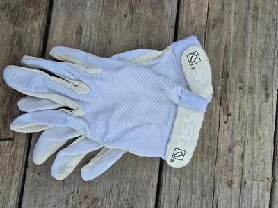 Equine Tack - Riding gloves - E-Z Up stirrups - Lunging straps - Quick - Bit ruler - Hands cloth tape measure- century crop