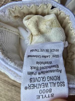 Equine Tack - Riding gloves - E-Z Up stirrups - Lunging straps - Quick - Bit ruler - Hands cloth tape measure- century crop