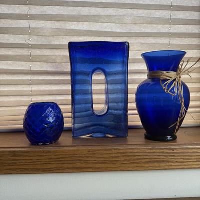 LOT 251X: Cobalt Blue Glass Vases w/ Unique “0” Art Glass Piece