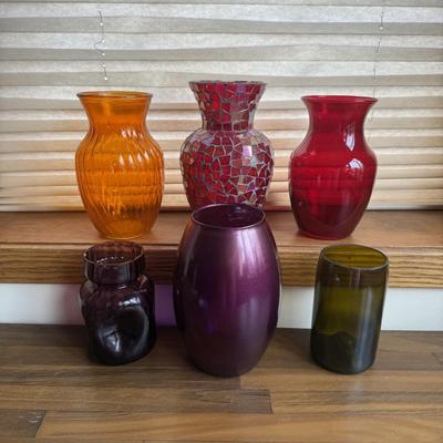 LOT 252X: Collection of Glass Vases