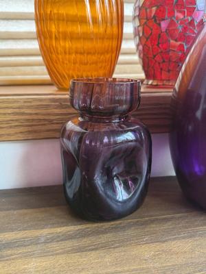 LOT 252X: Collection of Glass Vases