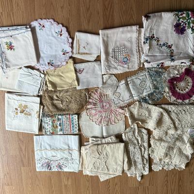 LOT 254F: Vintage Lace Doilies, Beautiful Embroidered Table Cloths, Napkins & Pillow Case