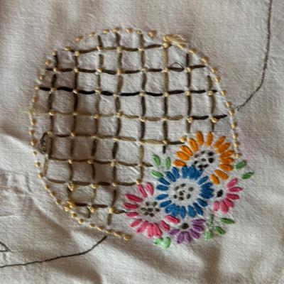 LOT 254F: Vintage Lace Doilies, Beautiful Embroidered Table Cloths, Napkins & Pillow Case