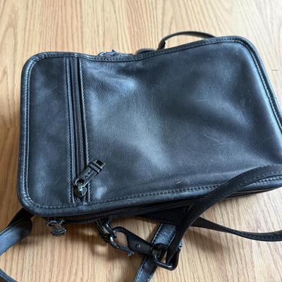 LOT 260: Sash Teal Bag, Brookstone Bag & More