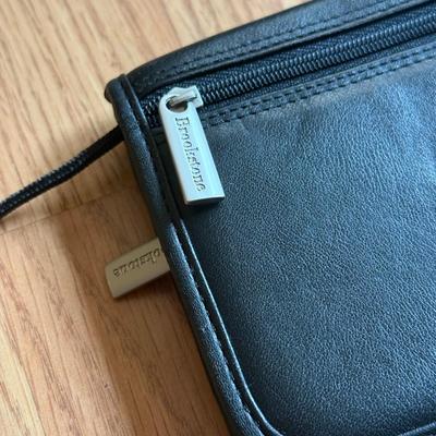 LOT 260: Sash Teal Bag, Brookstone Bag & More