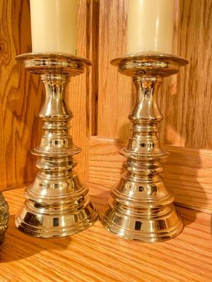 BRASS CANDLESTICK HOLDERS AND BRASS QUAILS