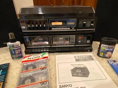 SANYO HIGH FIDELITY STEREO MUSIC SYSTEM, WITH VINYL ALBUMS AND BLANK CASSETTES