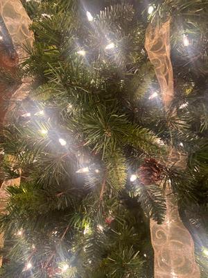 BEAUTIFUL 7-1/2’ PRELIT CHRISTMAS TREE WITH TRIMMINGS AND DECOR
