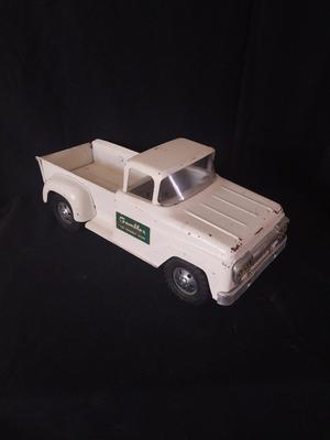 VINTAGE GAMBLES PICKUP TRUCK