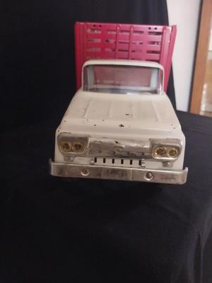 VINTAGE FARM TRUCK