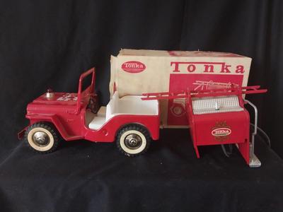 VINTAGE TONKA FIRETRUCK WITH BOX