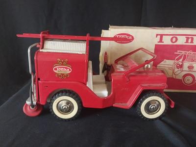 VINTAGE TONKA FIRETRUCK WITH BOX