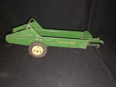 JOHN DEERE TRACTOR WITH ACCESORIES