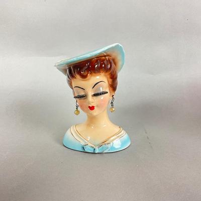 K8224 Vintage 1950's Lady Head Vase with Earrings