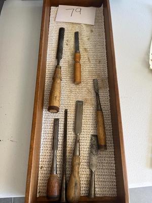 Set of 7 chisels
